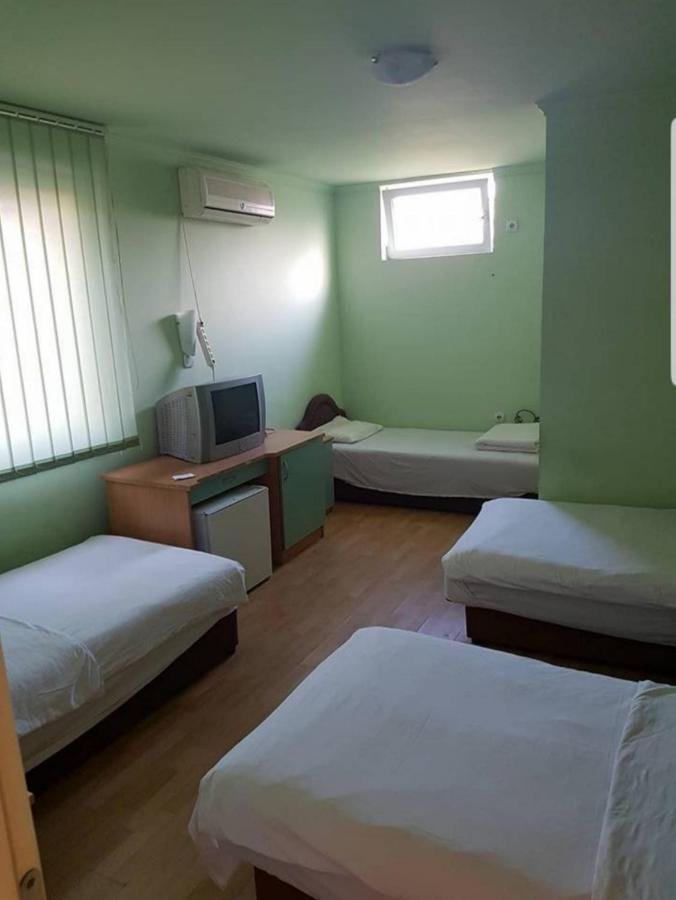 Viktorija Nova Hotel Kanjiža Buitenkant foto